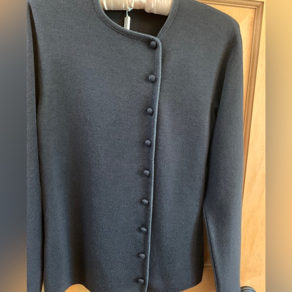 (K221) NWT Giorgio Armani Made In Italy Women’s Sz 4/US Button Up Sweater, Black - Picture 2 of 13
